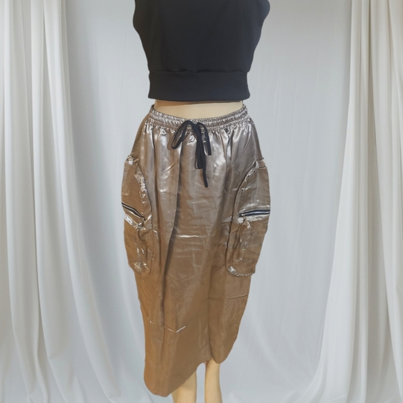 BOUTIQUE SATIN SKIRT - Picture 4 of 5